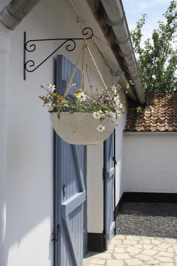 A L'Ombre Du Prunier Bed & Breakfast Licques Eksteriør bilde